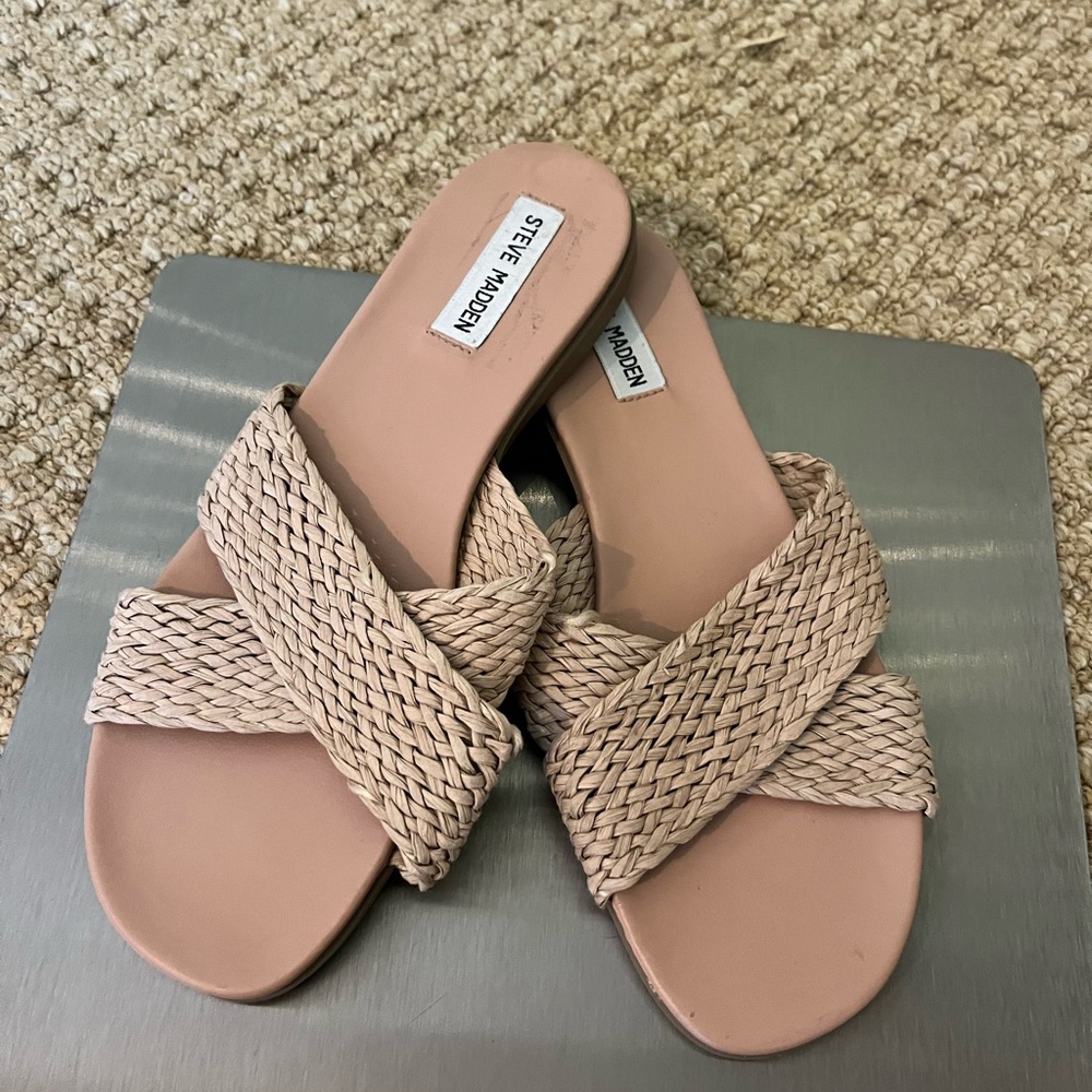 Steve Madden Summer Beach Woven Raffia Sandal